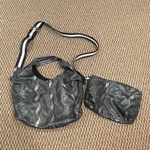 NEW Snakeskin tote bag with detachable makeup bag inside